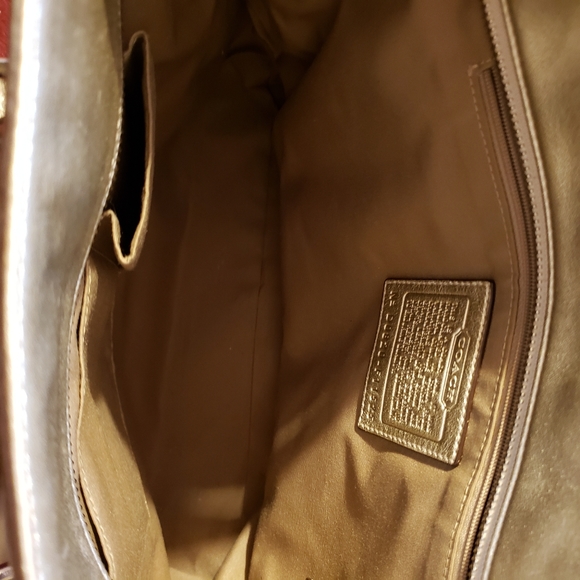 Coach Light Cream Leather Tote Bag - Picture 6 of 8